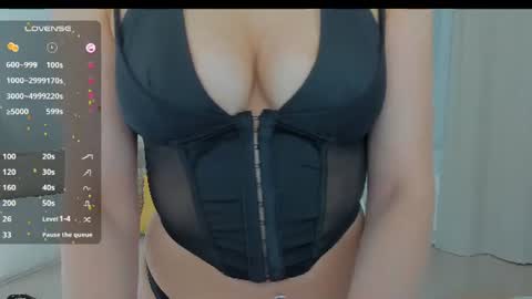 lucky__lady_ online show from July 11, 2026, 10:00 pm