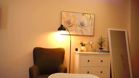 lucky_foryou_baby online show from February 10, 2025, 8:20 am