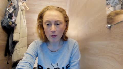 lucky_licky20 online show from December 13, 2024, 4:11 am