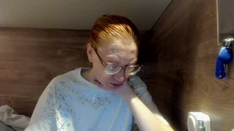 lucky_licky20 online show from February 3, 2025, 4:14 am