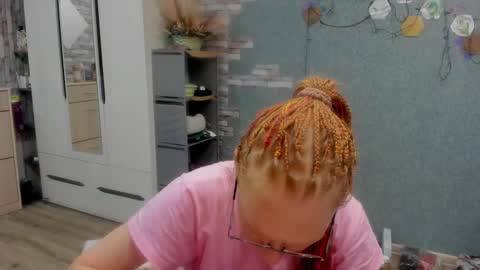 lucky_licky20 online show from December 17, 2025, 1:55 am