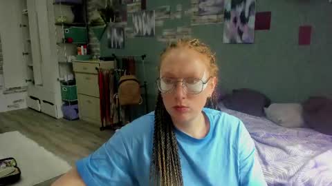 lucky_licky20 online show from June 21, 2026, 3:20 am