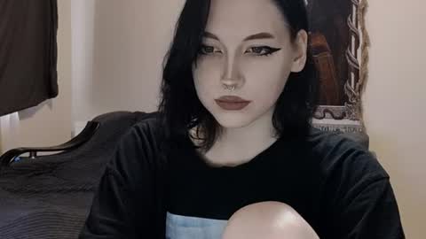 Snapshot of luckybastrad0677 chatting on June 17, 2026, 3:35 pm luckybastrad0677 online show from June 17, 2026, 3:35 pm