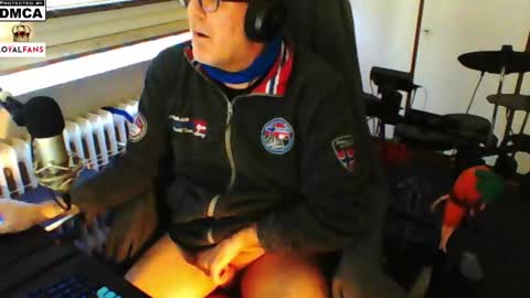        call me  Stefan online show from March 2, 2025, 12:22 pm