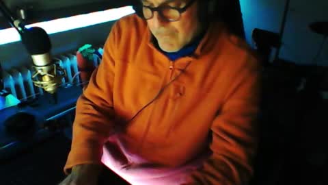        call me  Stefan online show from March 7, 2026, 8:17 pm