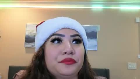 Snapshot of luckylee1992 chatting on December 18, 2025, 12:27 am luckylee1992 online show from December 18, 2025, 12:27 am