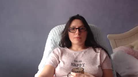 luckylinda23 online show from April 29, 2026, 9:02 am