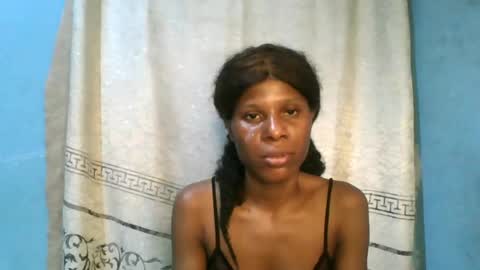 Snapshot of luckymadequeen chatting on June 12, 2026, 11:03 pm Gloria online show from June 12, 2026, 11:03 pm