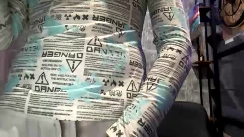 Snapshot of luckymenchik chatting on November 16, 2025, 9:53 pm Ricky online show from November 16, 2025, 9:53 pm