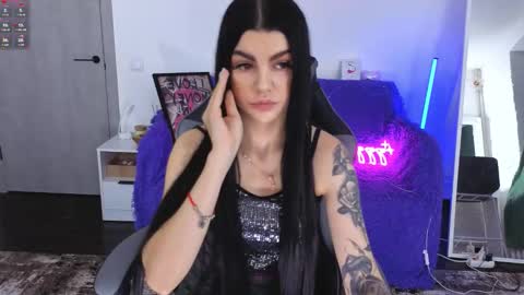 Monika online show from December 1, 2025, 8:08 am