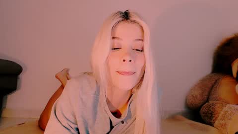 Snapshot of luckysapphire777 chatting on February 2, 2025, 10:46 am luckysapphire777 online show from February 2, 2025, 10:46 am