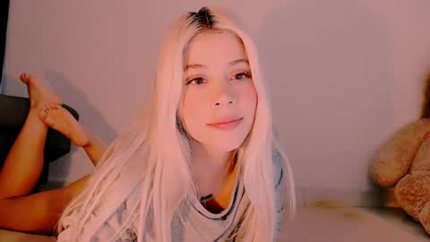 Snapshot of luckysapphire777 chatting on February 2, 2025, 1:52 pm luckysapphire777 online show from February 2, 2025, 1:52 pm