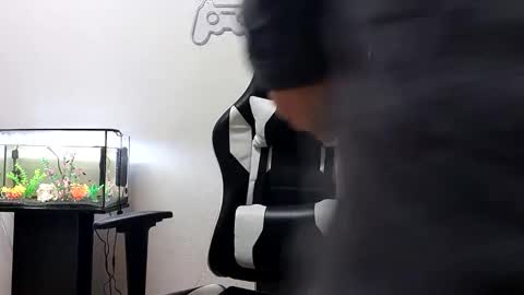 Snapshot of luckyshot91 chatting on January 9, 2025, 7:29 pm luckyshot91 online show from January 9, 2025, 7:29 pm