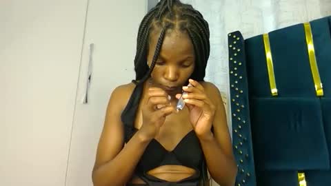 brielle online show from October 13, 2025, 6:57 am