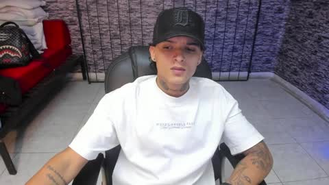 Snapshot of luckyy_boy_ chatting on April 12, 2026, 1:32 am Lucky online show from April 12, 2026, 1:32 am