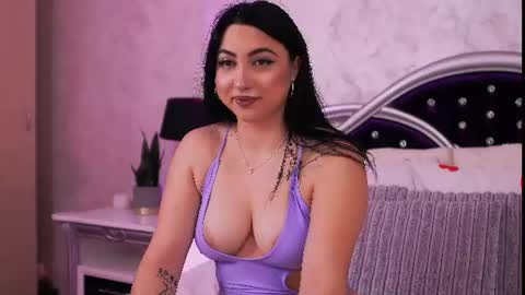 Mia online show from July 17, 2026, 5:18 pm