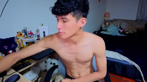 Snapshot of luclawthorne chatting on November 14, 2025, 1:15 am Lu Independent Model online show from November 14, 2025, 1:15 am