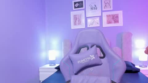 Snapshot of lucrecia_sucker chatting on September 26, 2025, 7:51 pm Lu online show from September 26, 2025, 7:51 pm