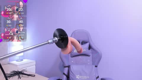 Snapshot of lucrecia_sucker chatting on November 21, 2025, 9:35 pm Lu online show from November 21, 2025, 9:35 pm