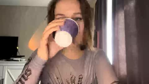 Stacy online show from April 25, 2026, 5:10 am