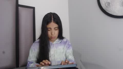 Snapshot of lucy__23 chatting on November 26, 2025, 4:24 am online show from November 26, 2025, 4:24 am