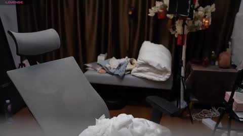 Lucy online show from September 21, 2025, 5:58 pm