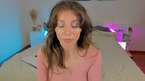 lucy__ray online show from February 12, 2025, 4:33 pm