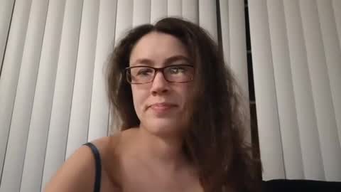 Snapshot of lucy_allison chatting on February 4, 2025, 5:10 am Lucy online show from February 4, 2025, 5:10 am