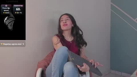 Lucy Herrera online show from October 24, 2025, 4:03 pm