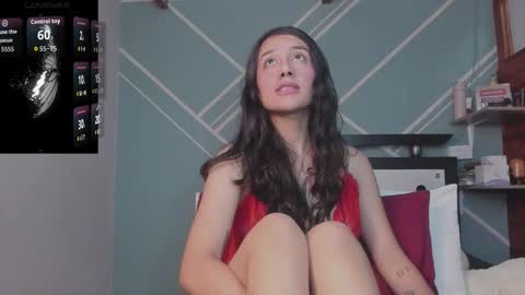 Lucy Herrera online show from November 19, 2025, 12:54 am