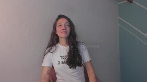 Lucy Herrera online show from April 30, 2026, 9:30 pm