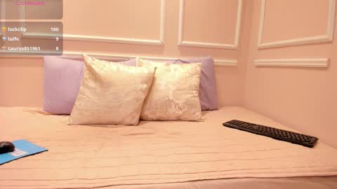 lucy_canel online show from February 1, 2026, 12:15 pm