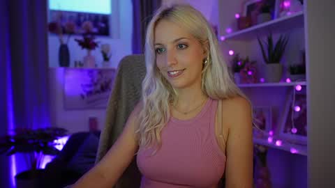 Cutie Lucy online show from July 24, 2026, 6:17 pm