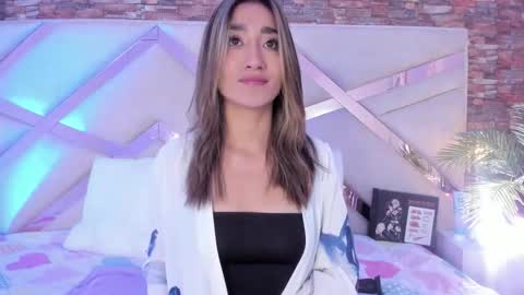 lucy_davies_ online show from March 17, 2026, 11:35 am