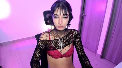Snapshot of lucy_fernandez chatting on February 28, 2025, 10:28 pm lucyfer online show from February 28, 2025, 10:28 pm