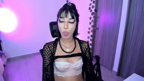 Snapshot of lucy_fernandez chatting on March 11, 2025, 7:25 pm lucyfer online show from March 11, 2025, 7:25 pm