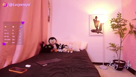 Luciana online show from May 3, 2026, 5:02 am
