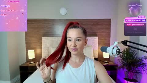 Snapshot of lucy_lulu18 chatting on April 10, 2026, 8:57 pm LUCY online show from April 10, 2026, 8:57 pm