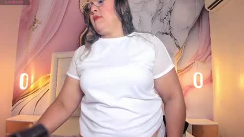 Snapshot of lucy_milf_474 chatting on July 30, 2026, 12:15 pm Lucy online show from July 30, 2026, 12:15 pm