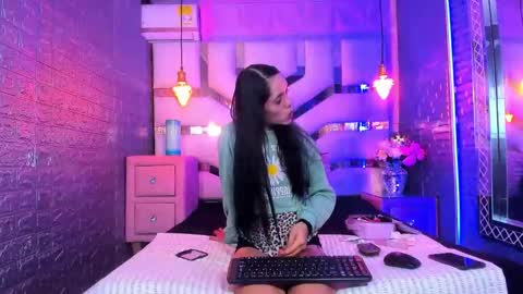 Lucy unlimit come back here  online show from April 25, 2026, 1:41 am