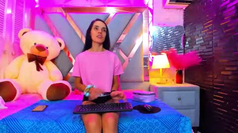 Lucy unlimit come back here  online show from May 29, 2026, 2:31 am