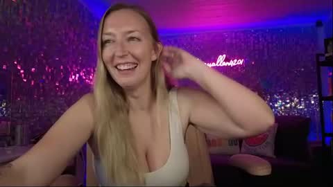 lucyallen4201 online show from July 25, 2026, 12:31 am