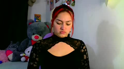 Snapshot of lucycherry__ chatting on March 7, 2025, 12:04 am LUCIA online show from March 7, 2025, 12:04 am