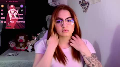 Snapshot of lucycherry__ chatting on October 16, 2025, 3:51 am LUCIA online show from October 16, 2025, 3:51 am