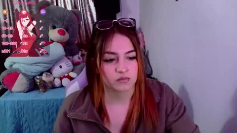 Snapshot of lucycherry__ chatting on November 4, 2025, 7:02 pm LUCIA online show from November 4, 2025, 7:02 pm
