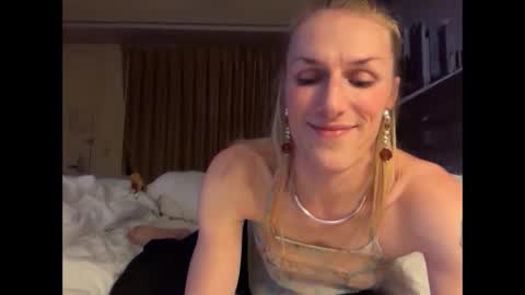 Snapshot of lucyheifer chatting on September 15, 2025, 1:49 am lucyheifer online show from September 15, 2025, 1:49 am