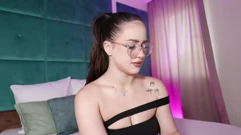 Snapshot of lucylexton chatting on June 6, 2026, 4:50 am Lucy Lexton online show from June 6, 2026, 4:50 am