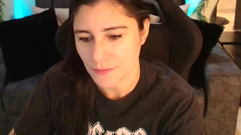 Snapshot of lucyli_ chatting on May 30, 2026, 2:58 pm LUCY online show from May 30, 2026, 2:58 pm