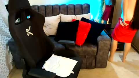 Snapshot of lucyli_ chatting on June 15, 2026, 6:32 pm LUCY online show from June 15, 2026, 6:32 pm