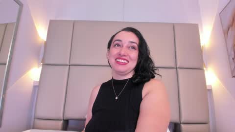 Snapshot of lucymendezz_ chatting on June 2, 2026, 11:56 am Lucy online show from June 2, 2026, 11:56 am